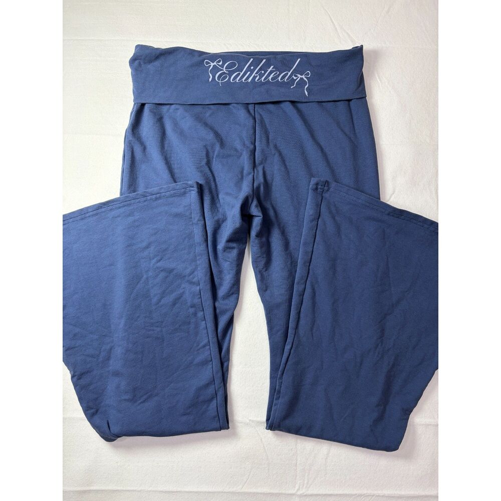 Edikted Aiyana Fold Over Flared Leggings Blue Bow Graphic Medium